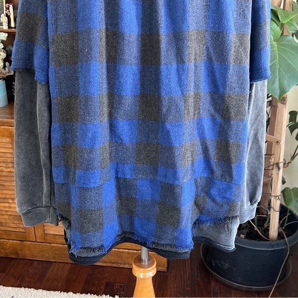 Oli & Hali Blue and Charcoal Gray Plaid Flannel Distressed Shacket Hooded Jacket - Picture 10 of 14